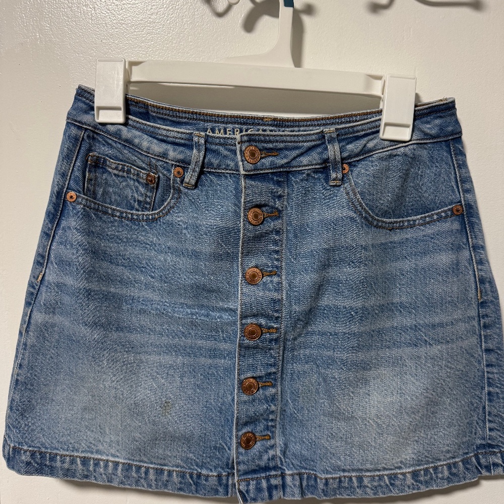 AE Bottom-Front Mini Skirt